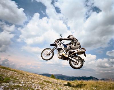  - bmw_motocycles_f_650_gs_dakar_wallpaper_b.jpg